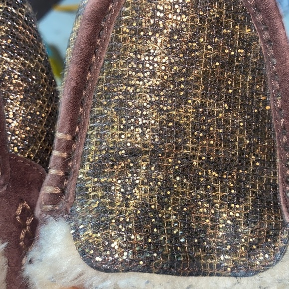 135. UGG size 7 women Rylee Glitter Brown Leopard Print Moccasin Slippers - Picture 2 of 8